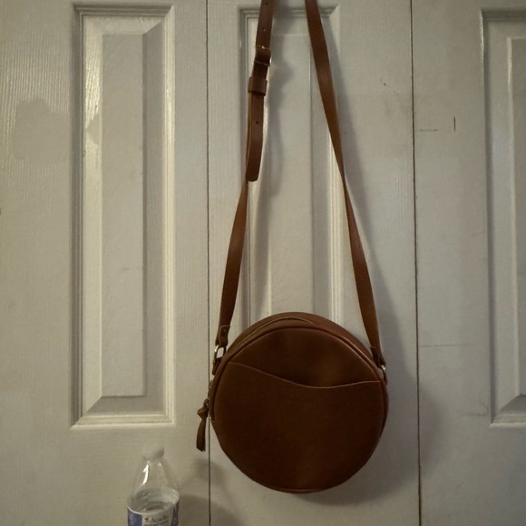 Portland Leather Tan Crossbody Bag Smooth Finish - Picture 12 of 16